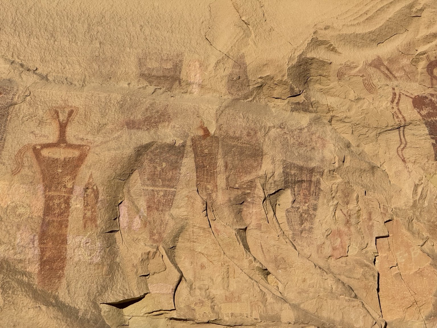 Tall painted figures at Sego Canyon